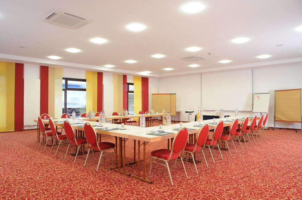 Best Western Hotel Wuerzburg-Sued Экстерьер фото